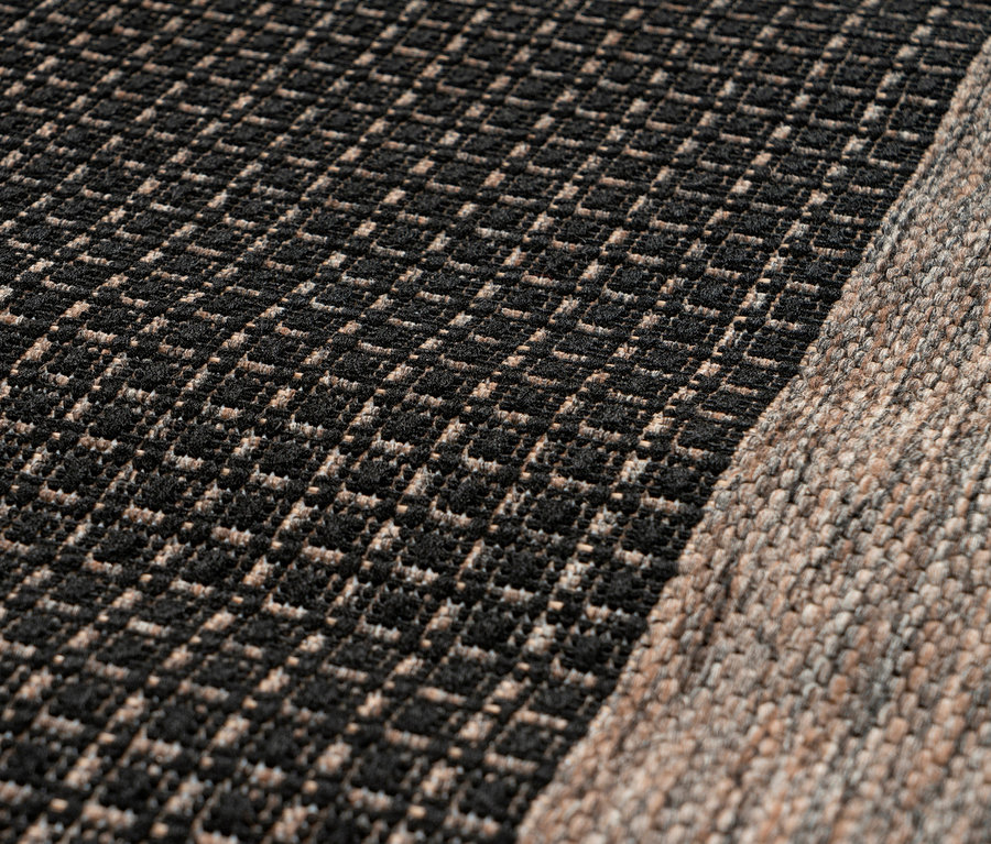 Detailansicht eines anthrazitfarbenen Kayoom Outdoorteppichs »Splash 100« mit geometrischem Muster.