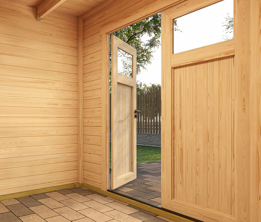 Innenansicht eines Holzhauses mit offener Tür, Weka Gerätehaus »Nika«.