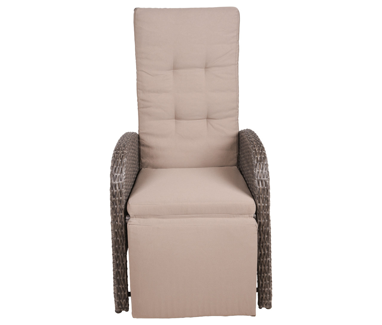 Ein einzelner »Salerno« Relaxsessel mit beiger Polsterung und braunem Rattanrahmen steht aufrecht.