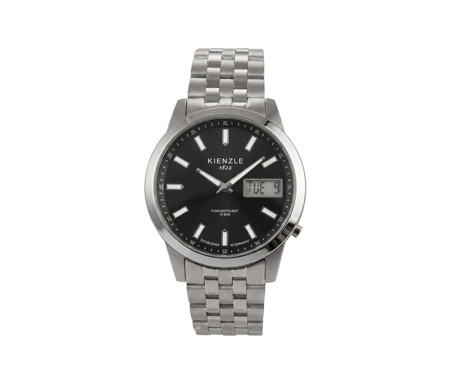Schwarze Kienzle Funkmeister Uhr mit silbernem Metallarmband, schwarzem Zifferblatt, silbernen Zeigern und digitaler Datumsanzeige.