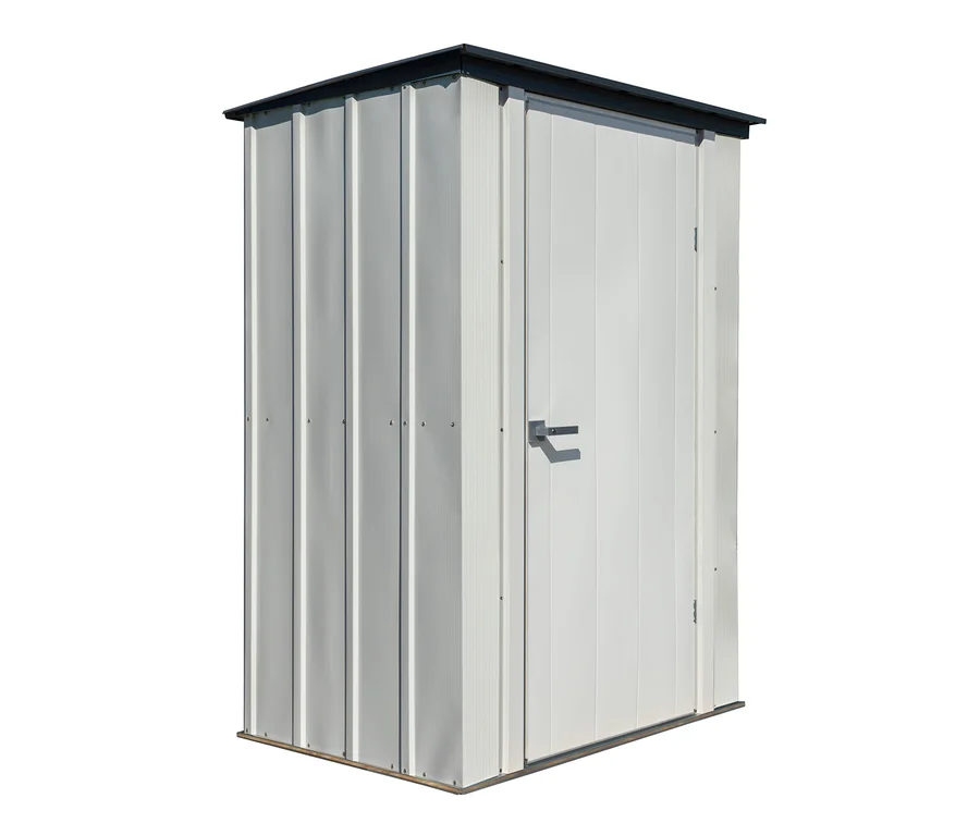 Ein Geräteschrank »4x3« steht vor einem weißen Hintergrund.