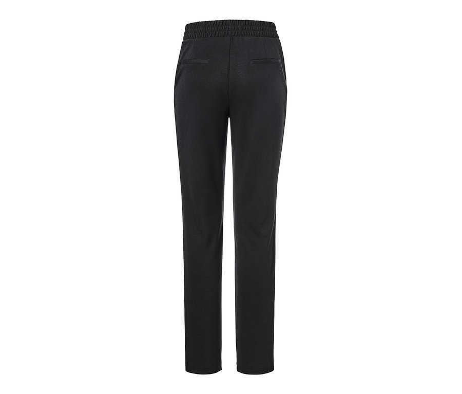 Schwarze Joggpants.