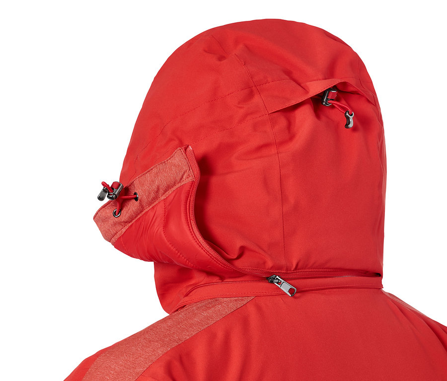 Detailansicht der Kapuze einer roten Softshell-Skijacke.