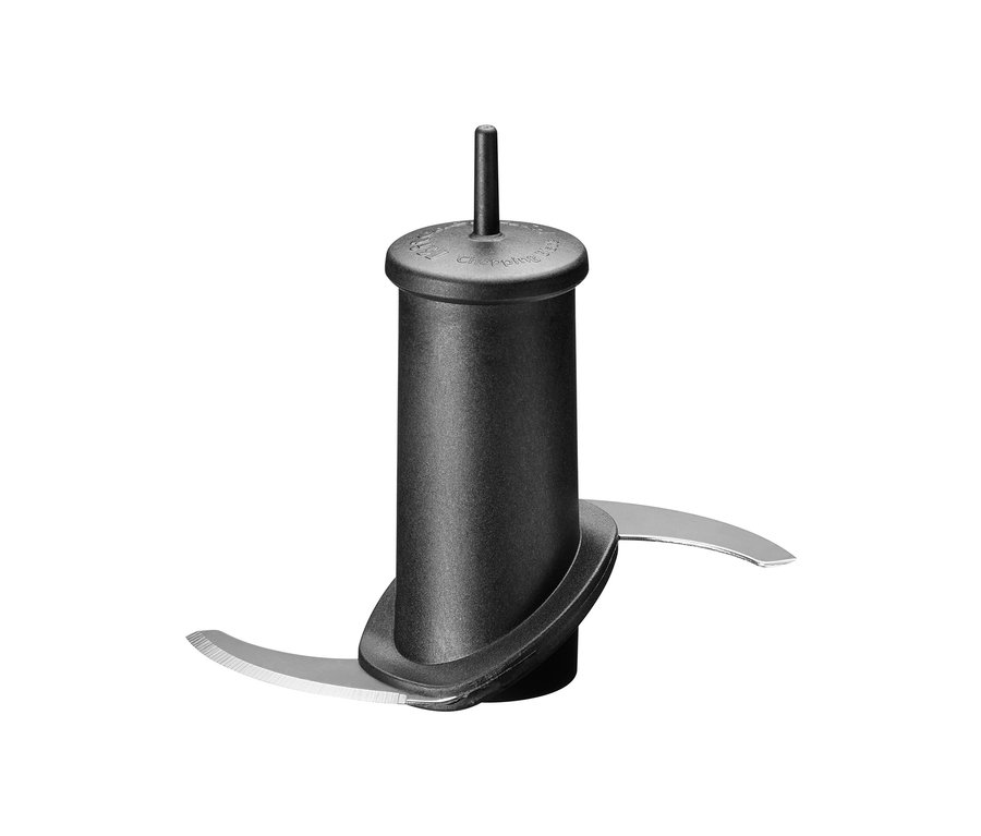 Detailaufnahme eines schwarzen KitchenAid-Zerkleinerer-Messers. Die Doppelkufe ist silberfarben.