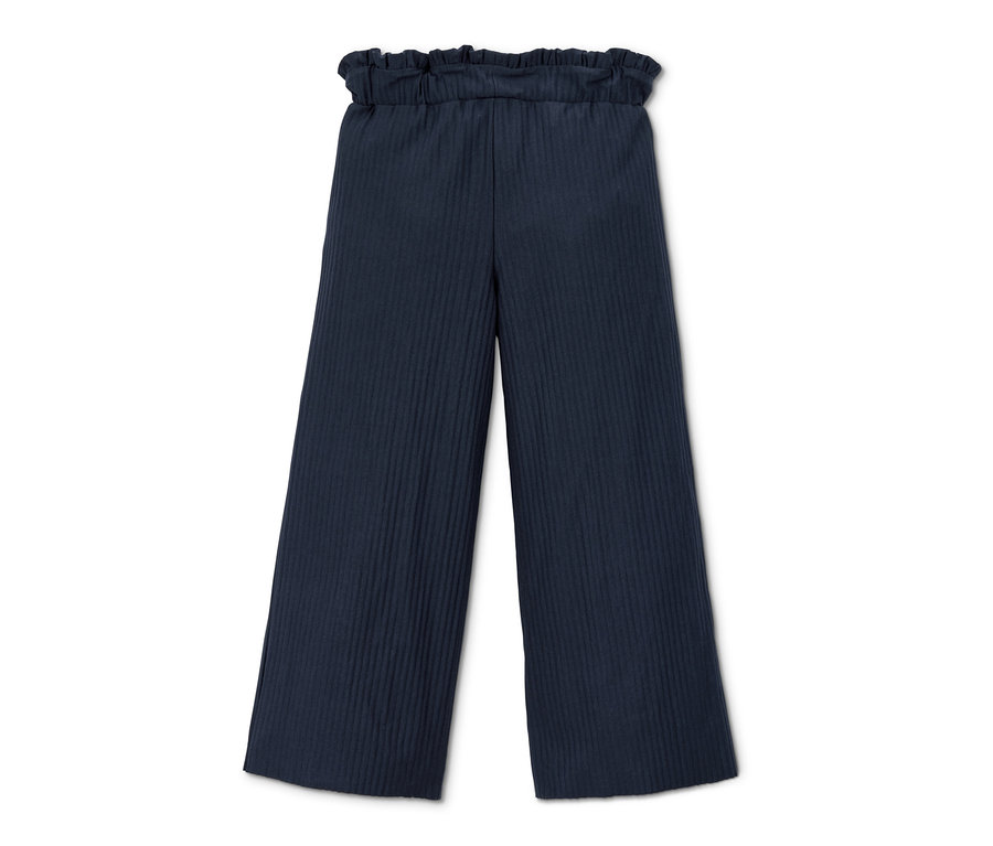 Eine plissierte Culotte aus recyceltem Material in Dunkelblau auf weißem Hintergrund.