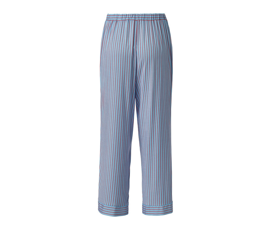 Eine Relaxhose mit blauen und roten Streifen.