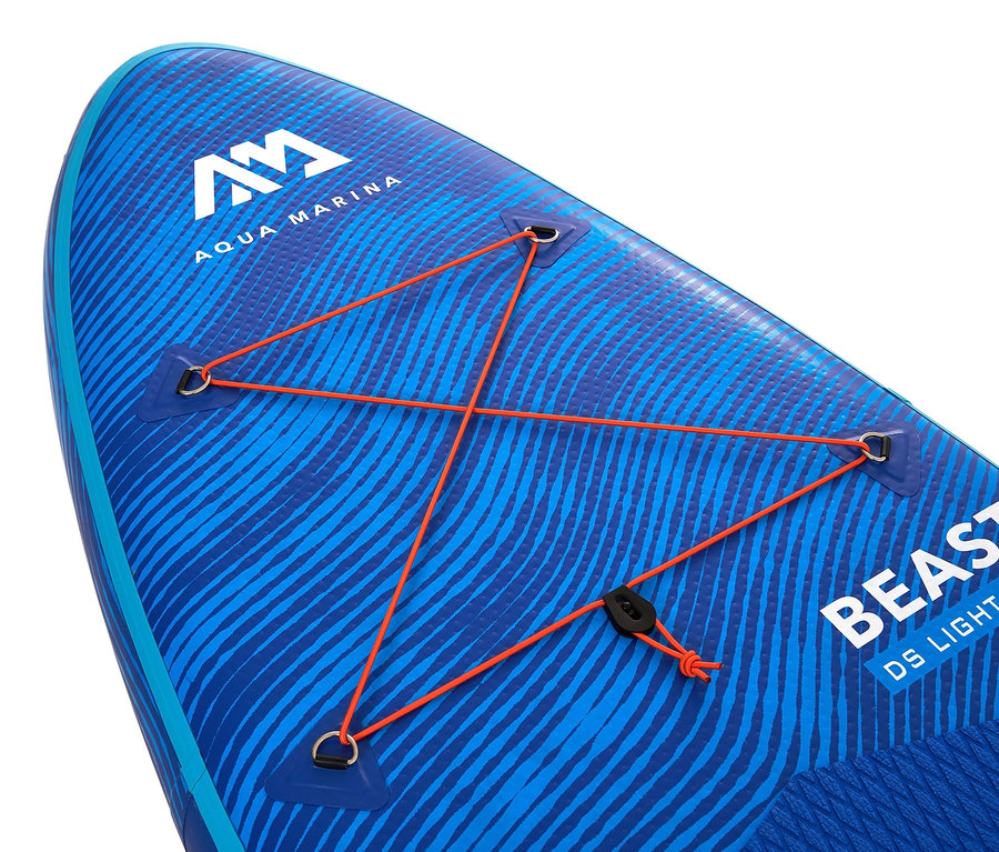 Detailaufnahme eines blauen SUP-Boards »Beast« mit orangefarbenen Seilen.