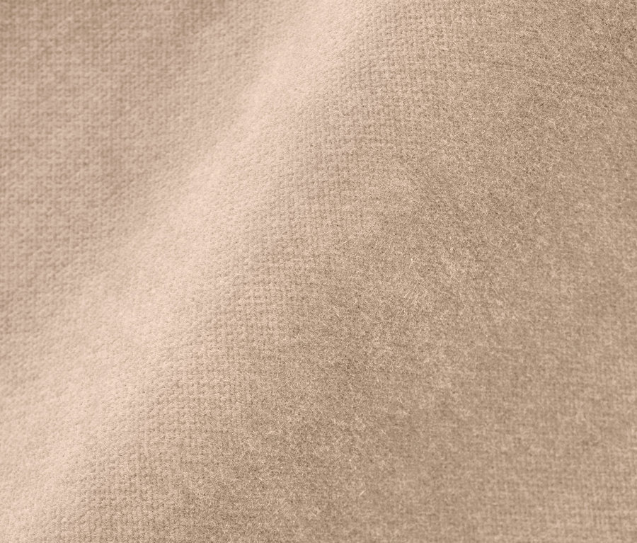 Nahaufnahme einer Samthose in Camel.