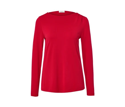 Rotes Blusenshirt mit Raffung.