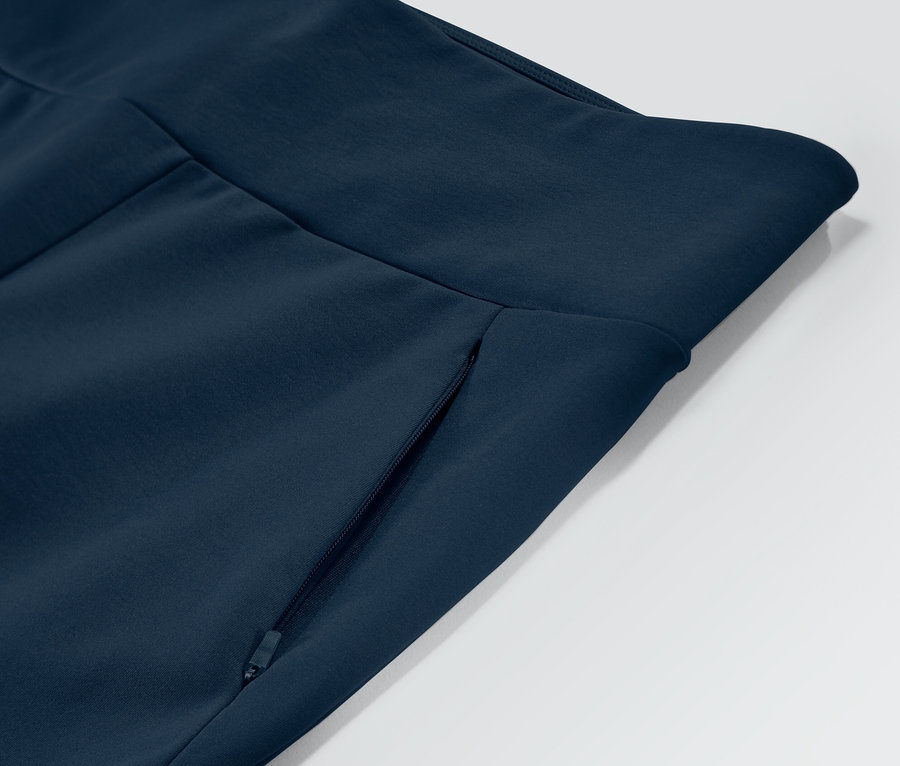 Detailaufnahme einer Thermo-Jazzpants mit Reißverschlusstasche.