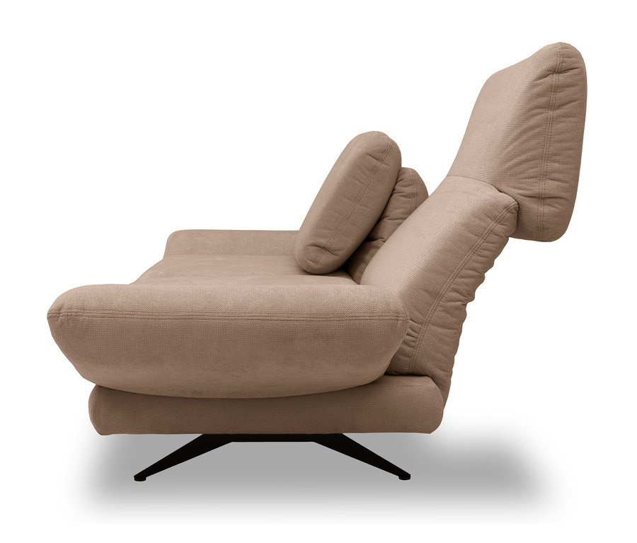 Beiges DOMO collection 2-Sitzer »Saletto« Sofa mit Bumerang-Fuß.