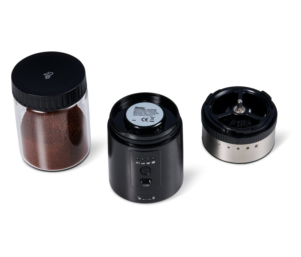 Eine Akku-Kaffeemühle in Einzelteilen.