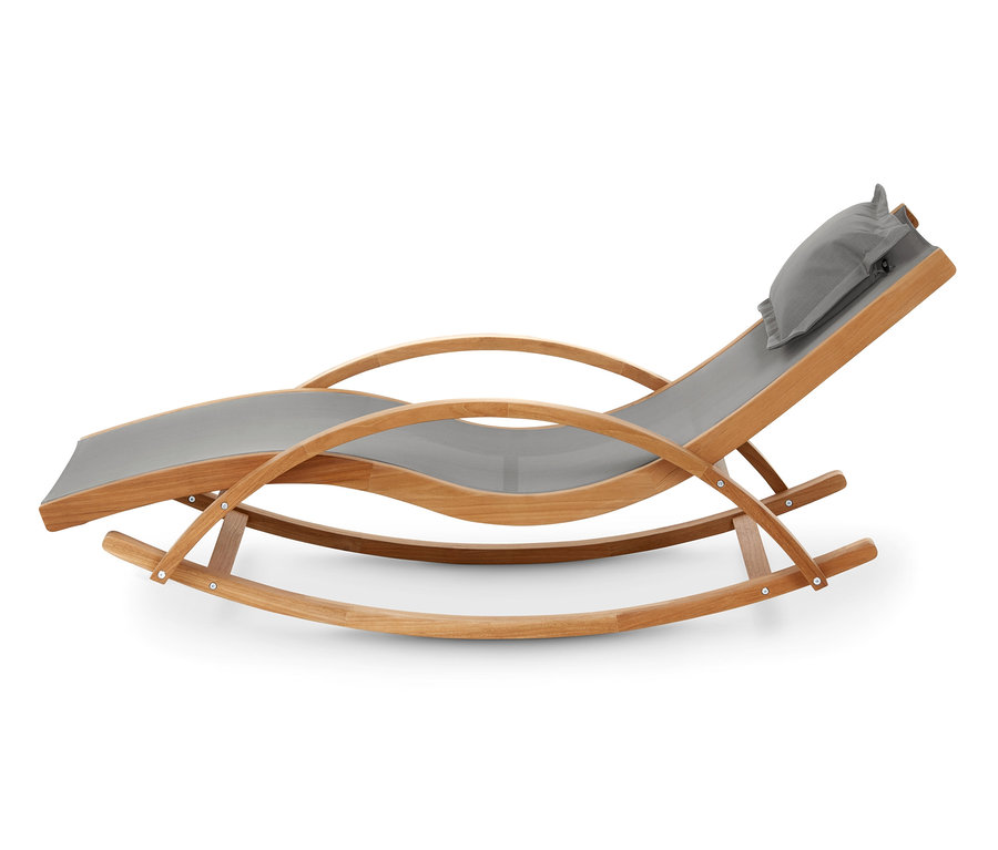 Teak-Schaukelliege mit grauem TEXTILENE® und Kissen.