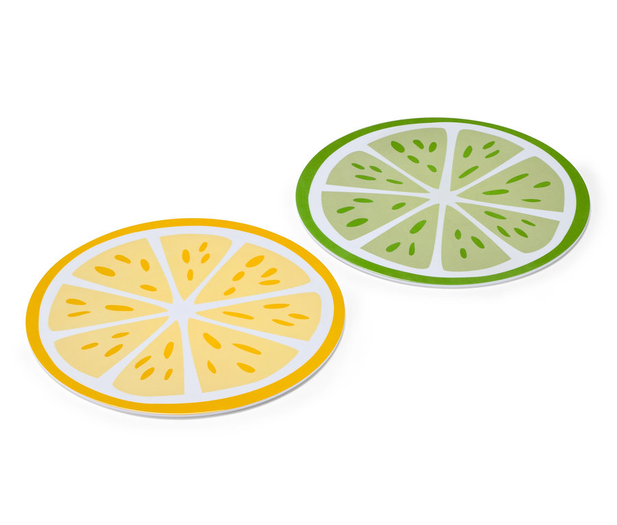 Zwei Frühstücksbretter mit Zitronen- und Limettenmuster.