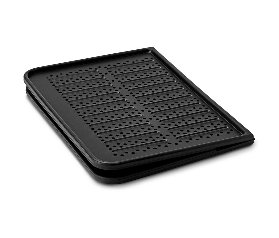 Schwarzes Silikon-Backblech mit perforierter Oberfläche.