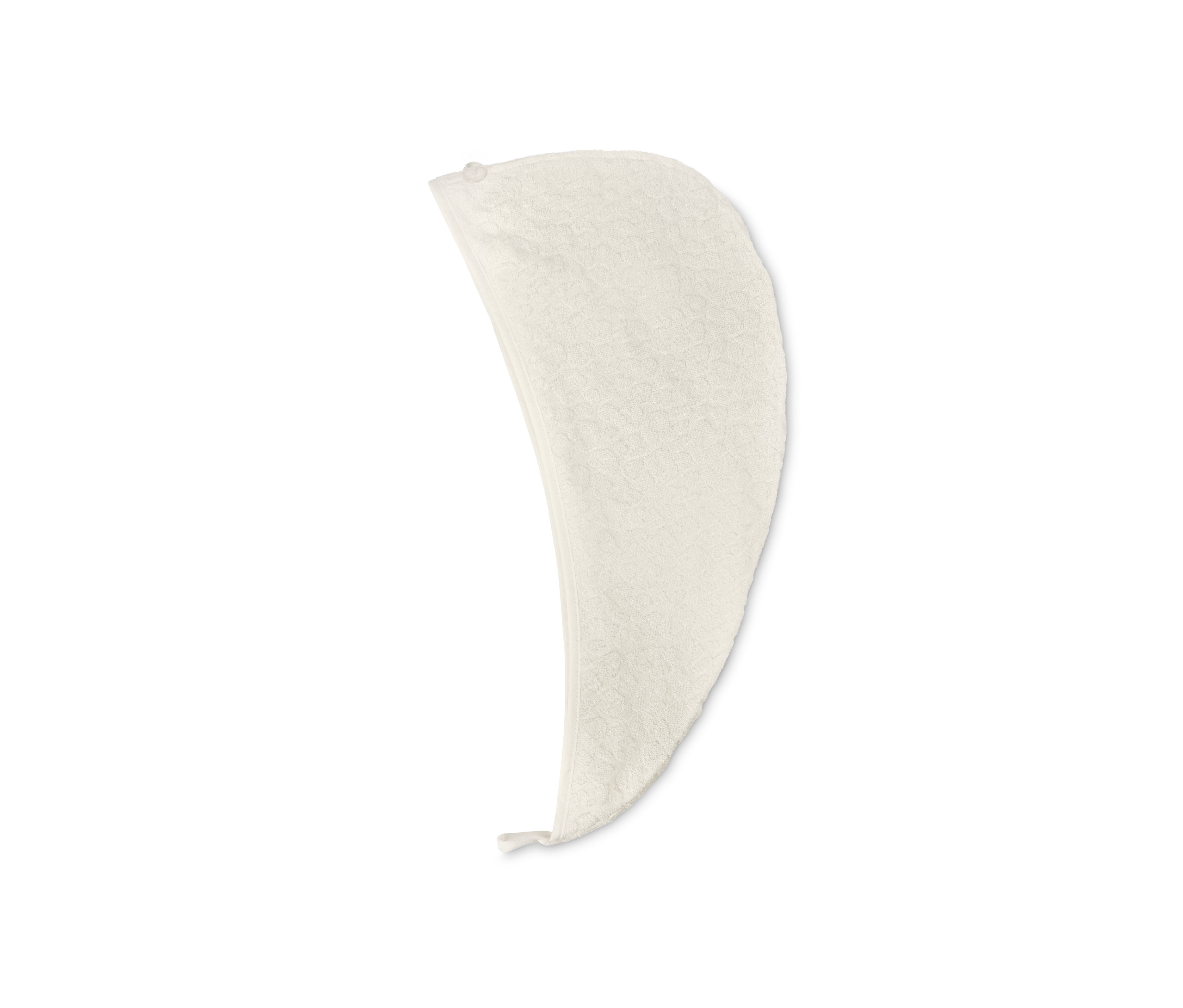 Ein naturweißes Turban-Handtuch auf weißem Hintergrund.