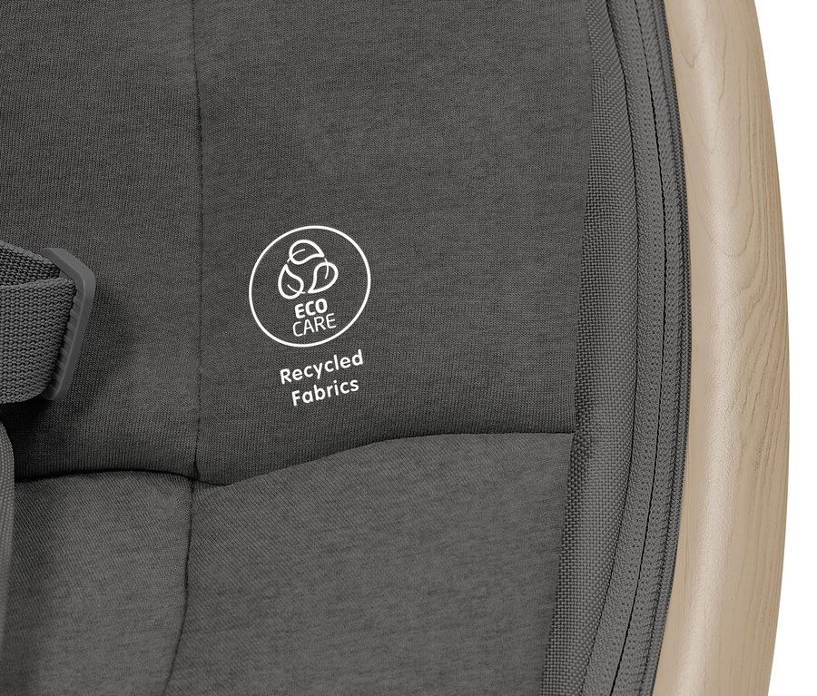 Detailaufnahme der grauen Maxi-Cosi Elektrische Schaukel »Cassia« mit Eco Care Logo und Recycled Fabrics Schriftzug.