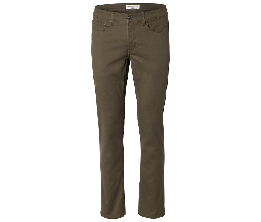 Khakifarbene Hose auf einem weißen Hintergrund.