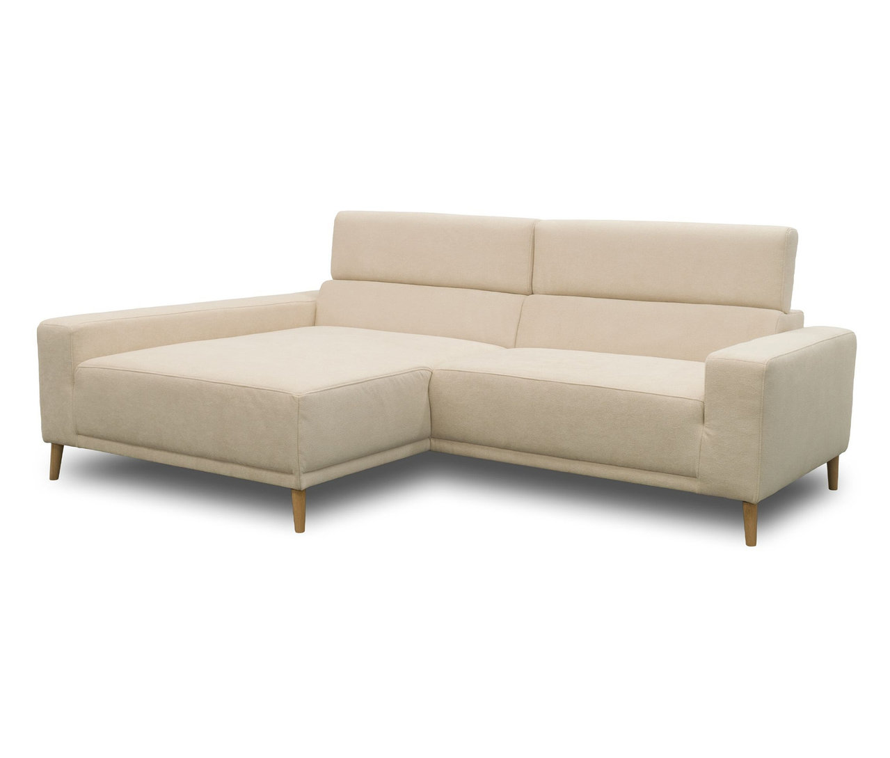 Cremefarbenes DOMO Sofa »Malmö« in L-Form mit Longchair links, Holzfüßen und Kopfteilverstellung.