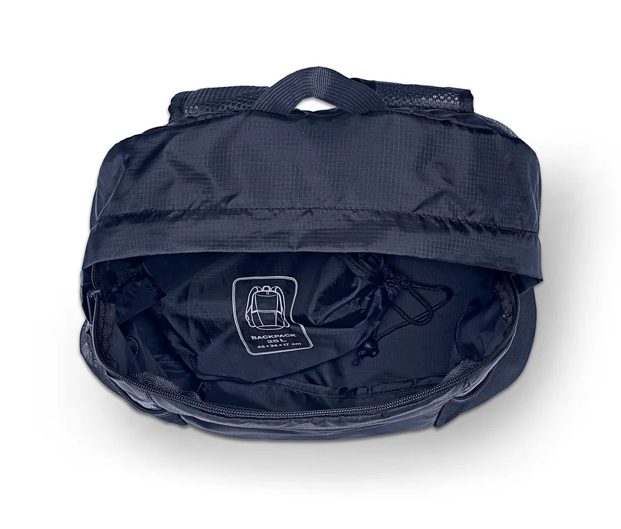 Offener faltbarer Rucksack.