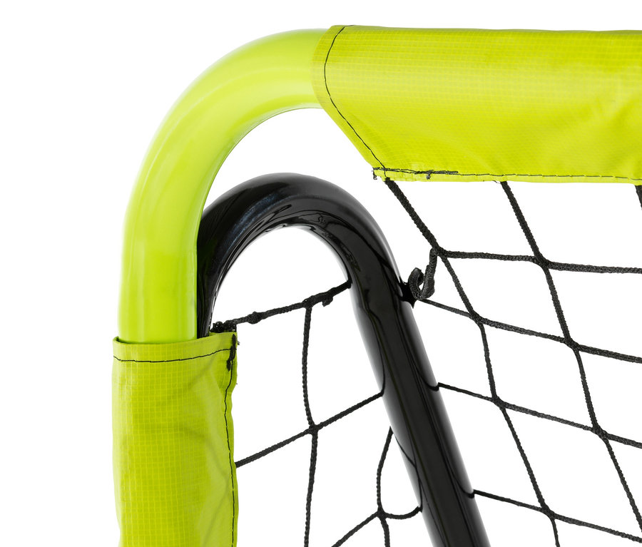 Detail einer Ecke des EXIT Fußballtors »Tempo 3000« mit Netz.