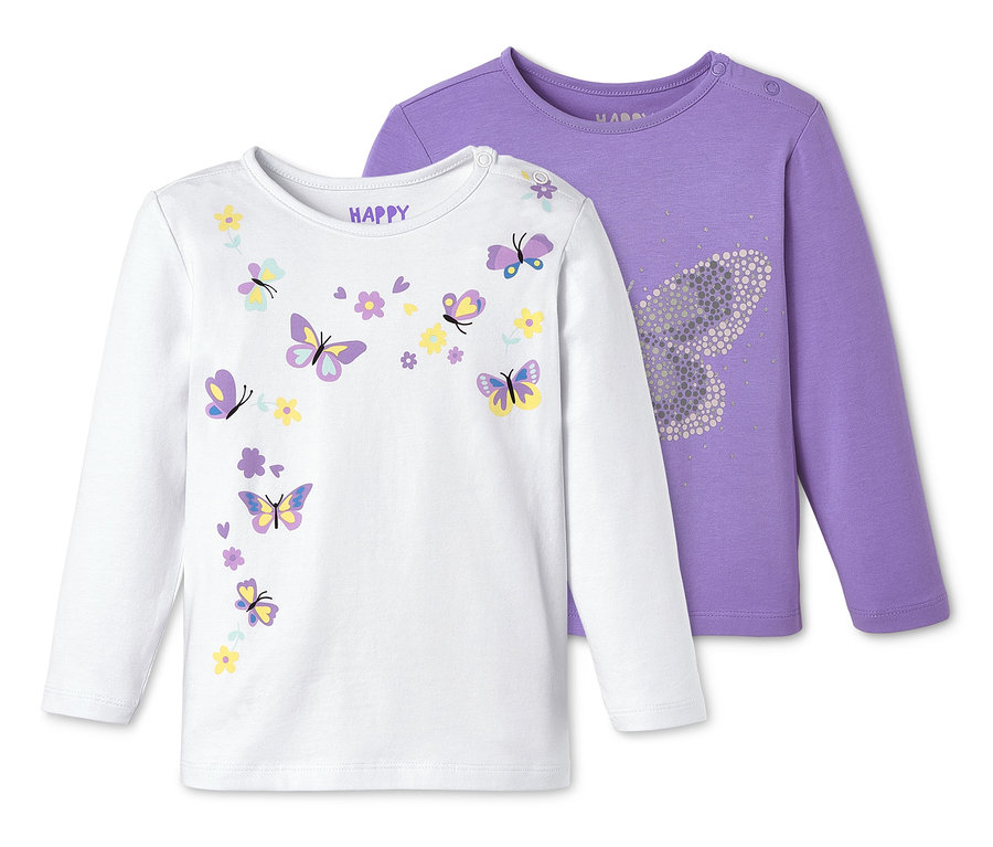 Zwei langärmlige Mädchenshirts: ein weißes mit Schmetterlingen, ein lilafarbenes mit einem gepunkteten Schmetterling.