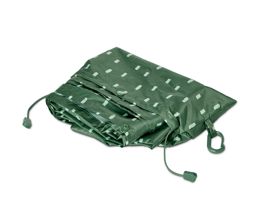 Eine verpackte 2-in-1-Picknickdecke mit Muster.