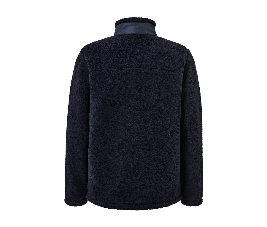 Rückansicht einer marineblauen Teddyjacke.