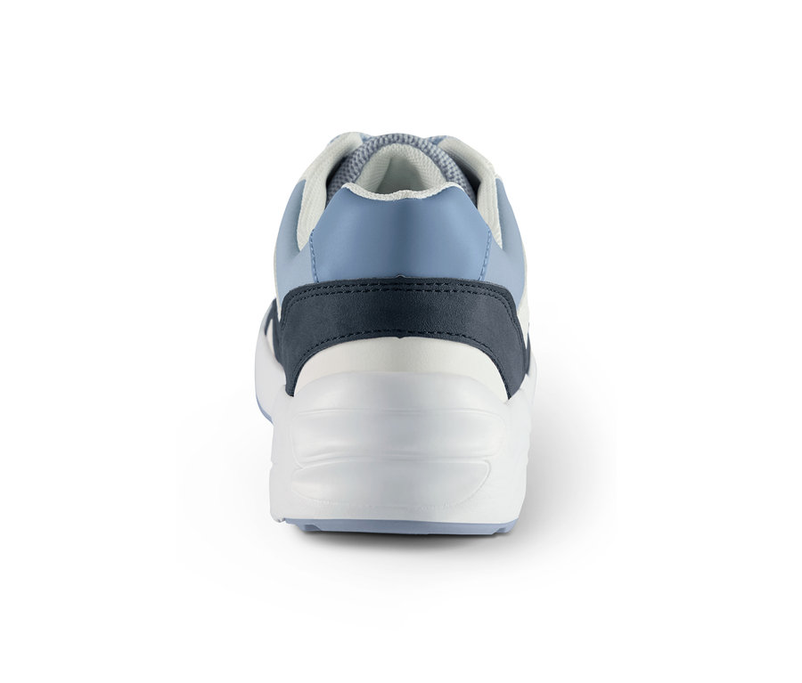 Detailansicht eines Sneakers.
