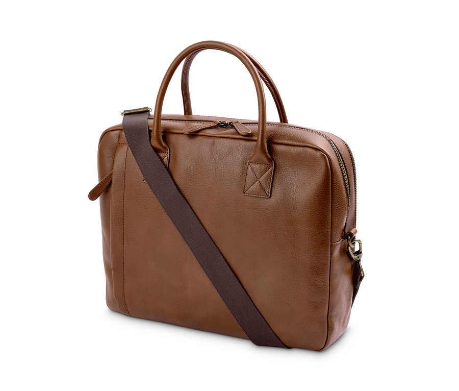 Eine braune Leder-Businessbag mit Schultergurt.