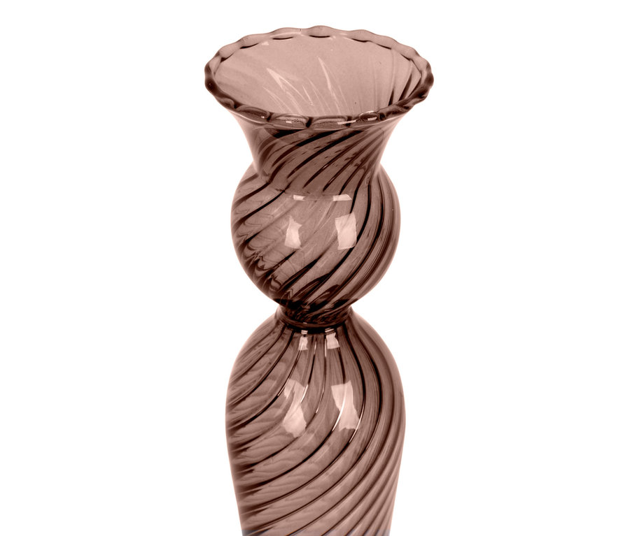 Brauner Kerzenständer mit Spiralmuster.