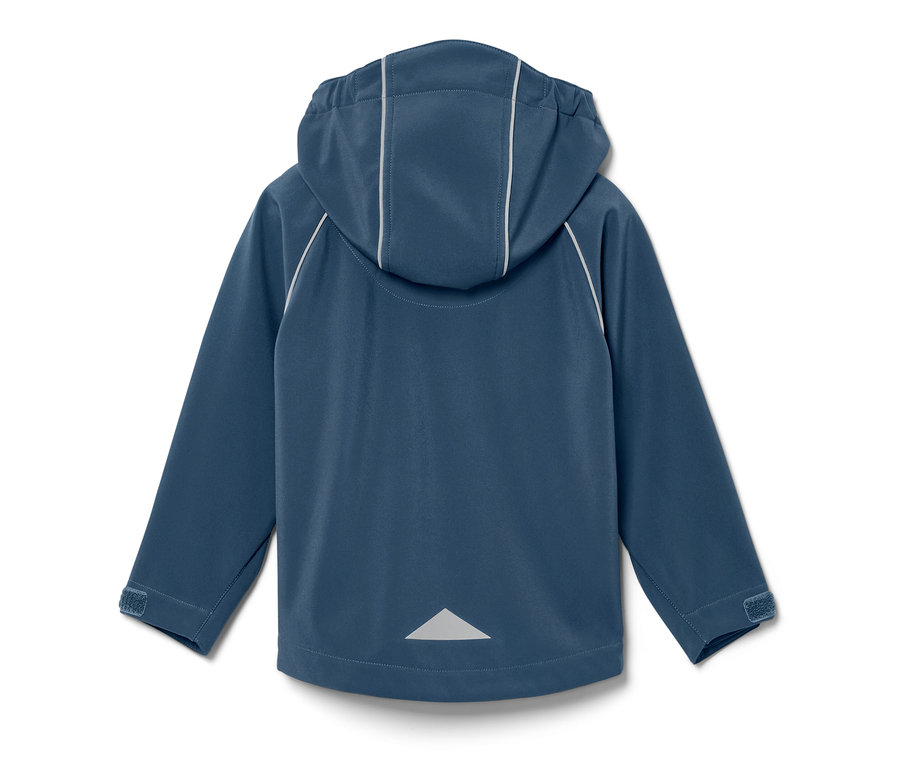Rückansicht einer Kleinkind-Softshelljacke mit Kapuze und reflektierenden Details.