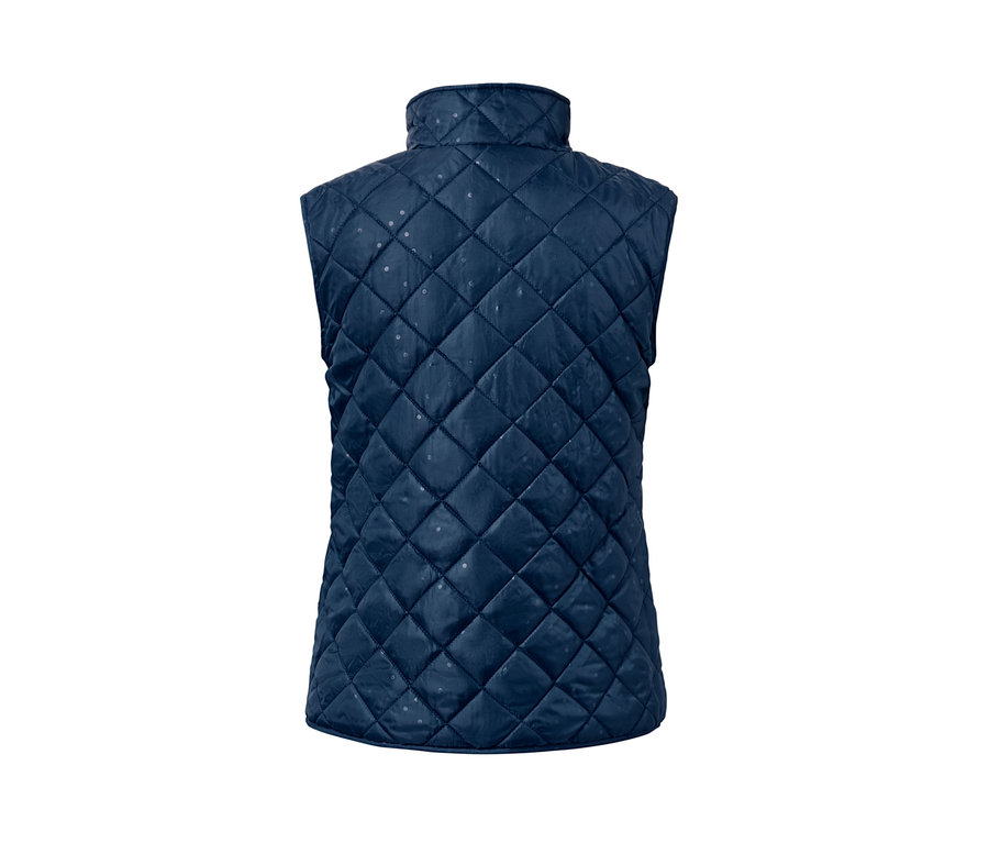 Detailansicht der Rückseite einer marineblauen 3-in-1-Regenjacke mit Steppmuster.