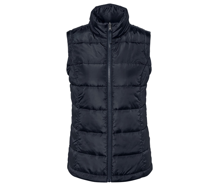 Schwarze Steppweste mit Reißverschluss in der Mitte.