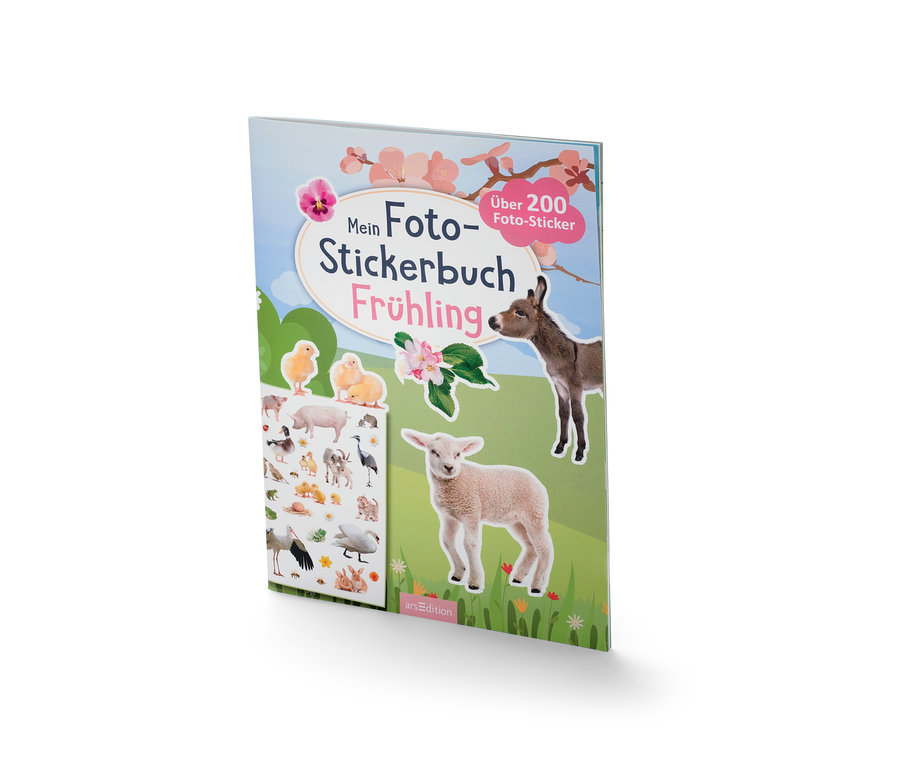 Buch "Mein Foto-Stickerbuch – Frühling" mit Aufklebern von Tieren und Blumen.