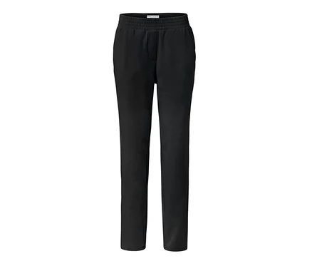 Schwarze Joggpants.
