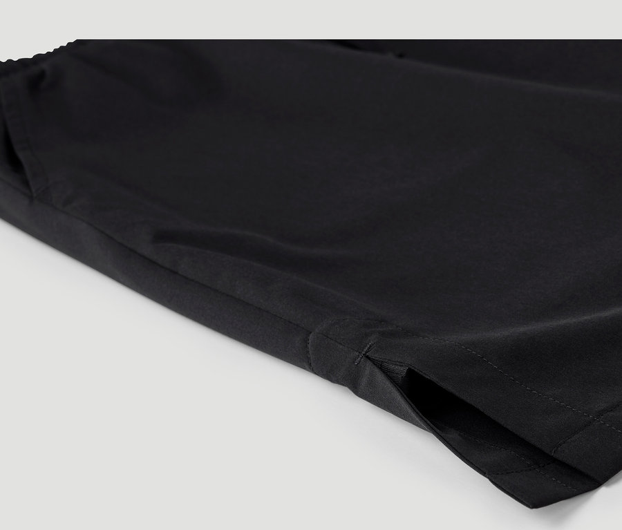 Detailaufnahme einer Funktions-Rockshorts.