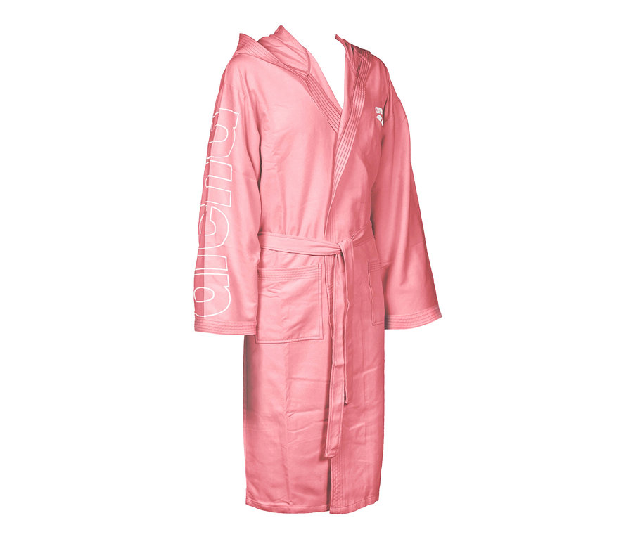 Rosa Bademantel mit Kapuze und weißer Schrift auf dem Ärmel. Arena Kinder-Bademantel Zeal Plus JR.