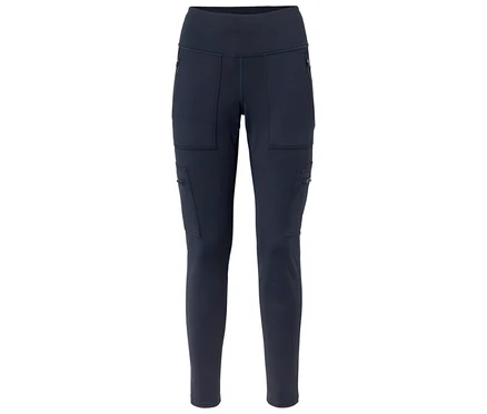 Dunkelblaue Cargohose mit breitem Bund, Reißverschlusstaschen an den Hüften und mehreren Cargotaschen an den Oberschenkeln.