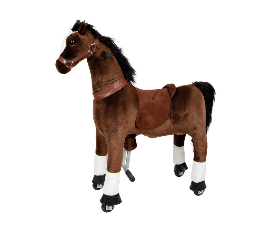 small foot Reitpferd auf Rollen, braun mit schwarzer Mähne und Schweif, weißer Blesse und weißen Fesseln, mit braunem Zaumzeug und Sattel.
