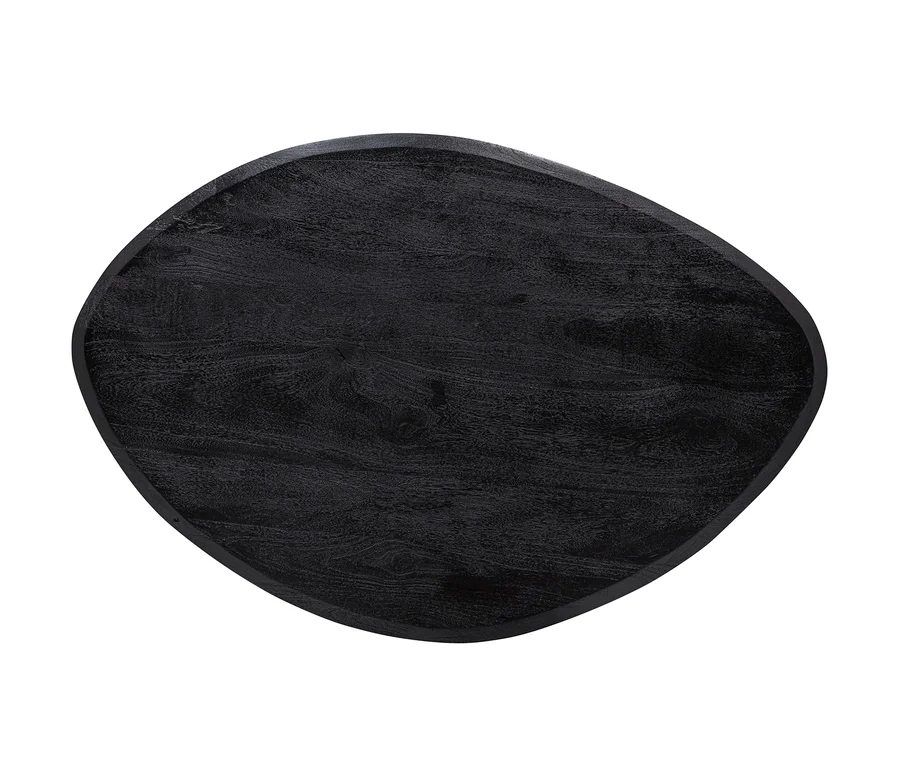 Unregelmäßig geformtes schwarzes Holztablett mit sichtbarer Holzmaserung und leicht erhöhtem Rand.