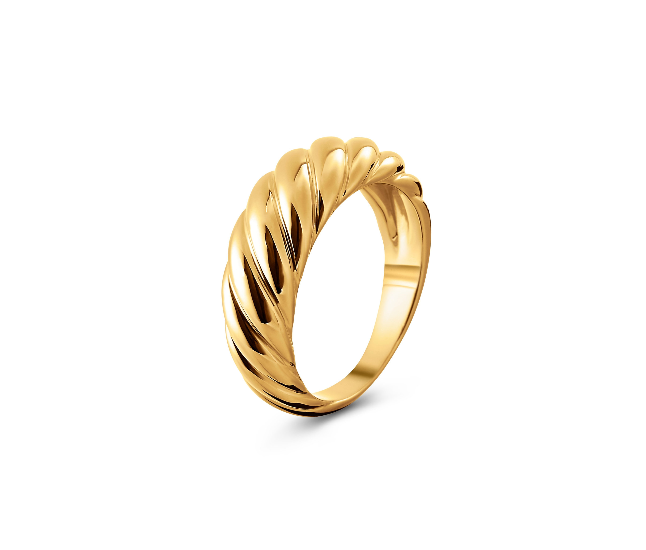 Nahaufnahme eines goldenen Rings aus 925er Silber.