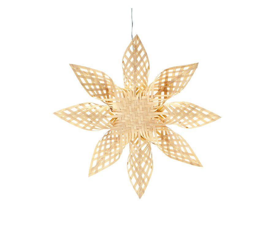 Hängender LED-Stern mit Akku aus Korbgeflecht.