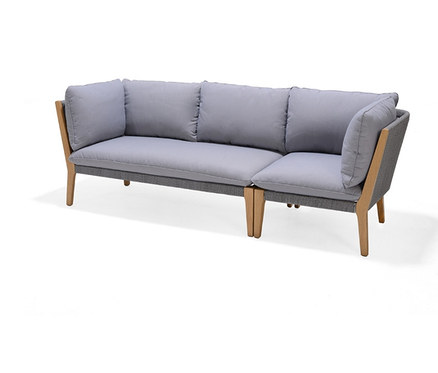 Ein Ecksofa bestehend aus einem 2-Sitzer-Modul mit Relax-Komfort-Kissen und einem Eckmodul mit Relax-Komfort-Kissen.