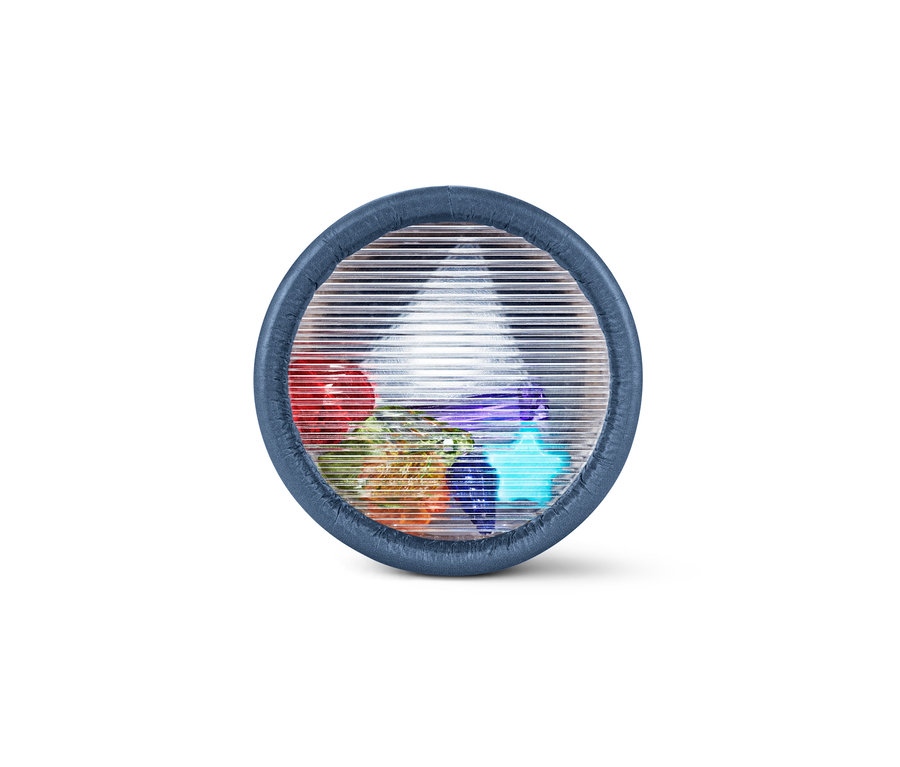 Detailaufnahme eines Kaleidoskops mit bunten Gläsern.