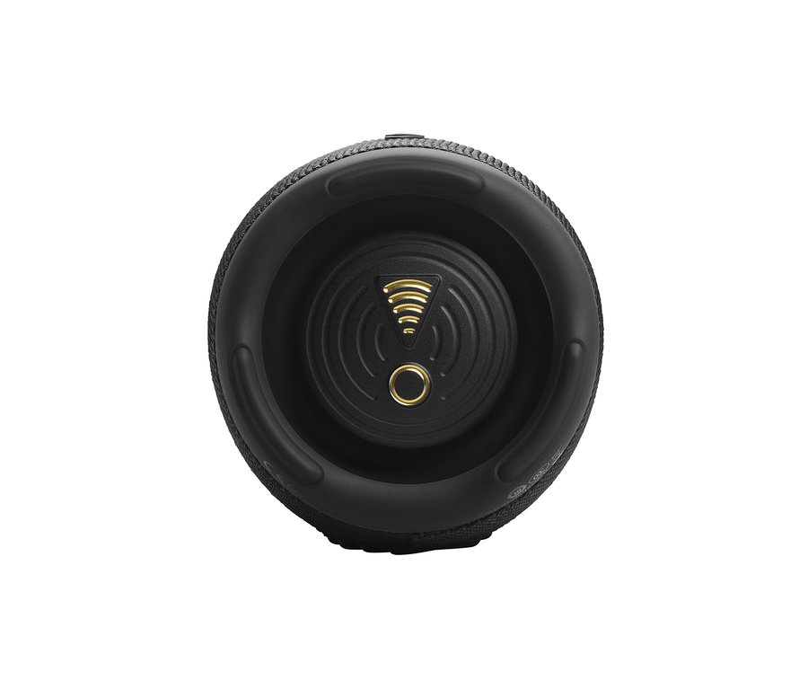 Detailaufnahme eines schwarzen JBL Charge 5 Wifi Lautsprechers.