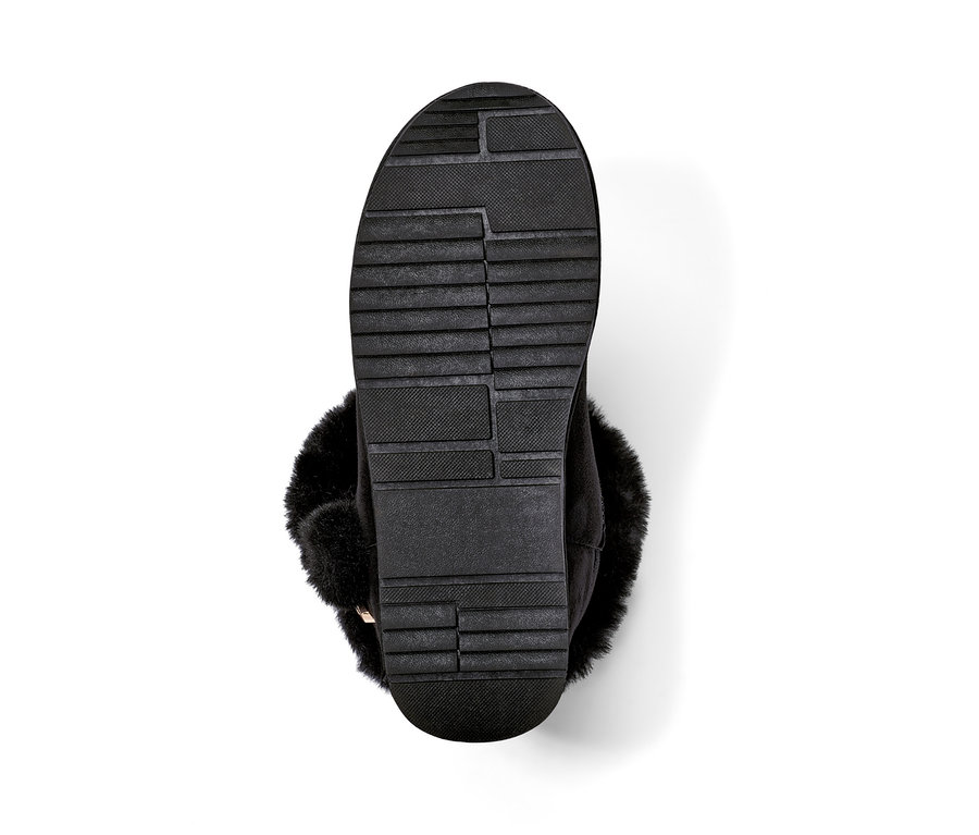 Detailansicht der Sohle eines gefütterten Boots.