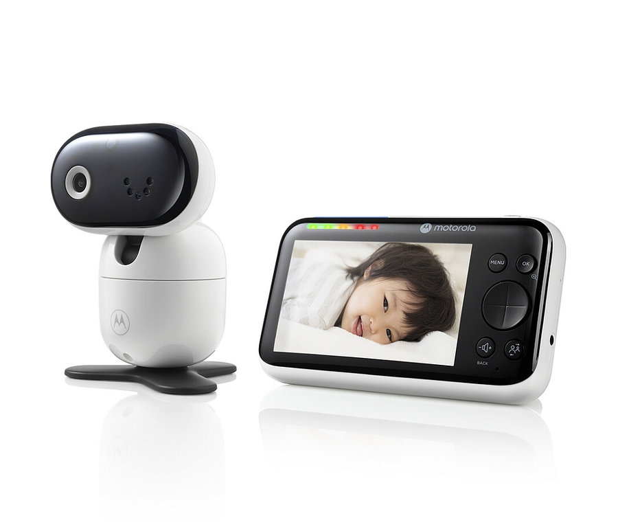 WiFi-Video-Babyphone »PIP1610« Kamera und Monitor mit schlafendem Baby.