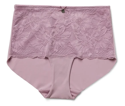 Helllila Damenslip mit Blumenspitze im oberen Bereich.