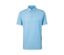 Blaues Poloshirt.